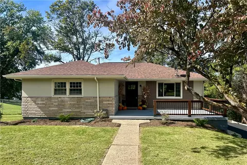 714 Maple Dr, Monongahela, PA 15063