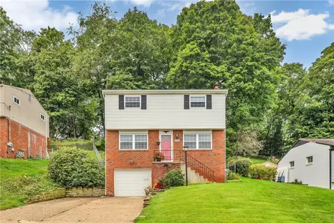 1114 Mcknight Dr, Bethel Park, PA 15102
