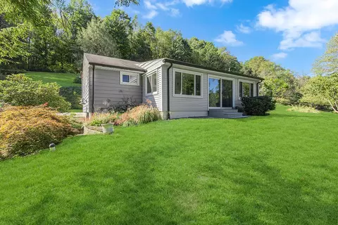 118 Foster Rd, Beaver Falls, PA 15010