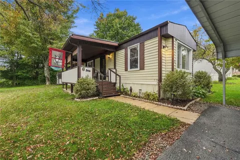 6 Jay Bird Cir, Greensburg, PA 15601