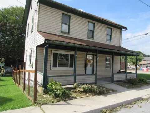 124 Mill St, Hollsopple, PA 15935