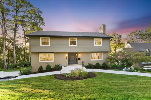 736 Pinetree Rd, Pittsburgh, PA 15243
