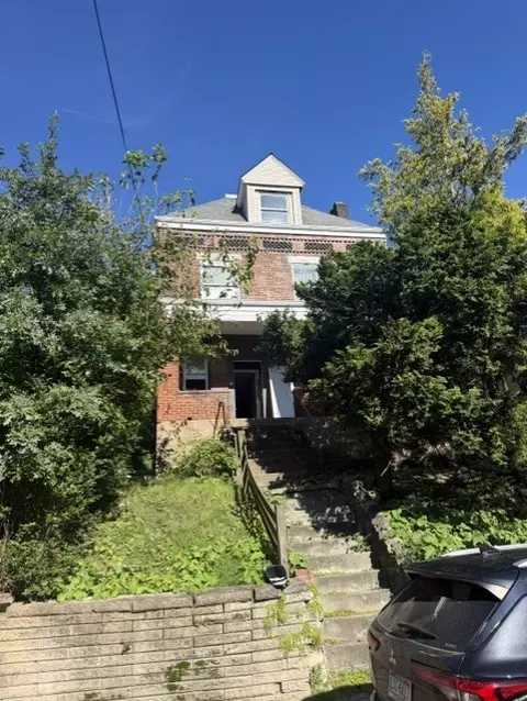 4817 Monogahela St, Pittsburgh, PA 15207