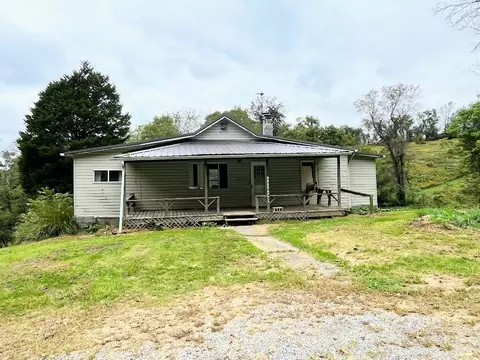 2265 S Eighty Eight Rd, Greensboro, PA 15338