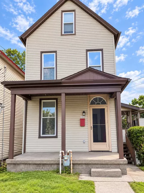 1424 Summit, Pittsburgh, PA 15221