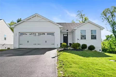 171 Alta Vista Dr, Imperial, PA 15126