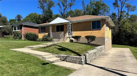 136 Richey Dr, Verona, PA 15147