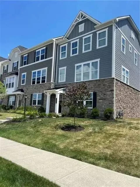 1052 Adair Ave, Valencia, PA 16059