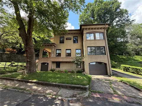 4323 Andover Ter, Pittsburgh, PA 15213