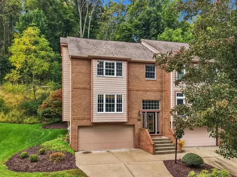 2151 Huntington Ct S, Wexford, PA 15090