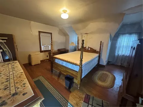 Bedroom - 1605 Ridge Ave, Arnold, PA 15068 photo 4 of 6