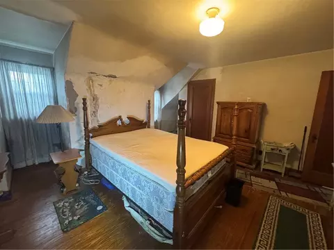 Bedroom - 1605 Ridge Ave, Arnold, PA 15068 photo 2 of 6