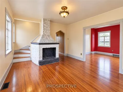 Living - 459 Routh St, Monroeville, PA 15146 photo 2 of 3