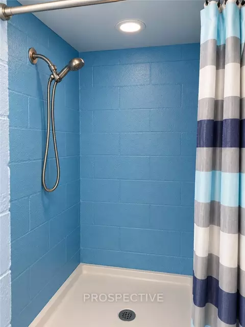 Bath - 459 Routh St, Monroeville, PA 15146 photo 6 of 6