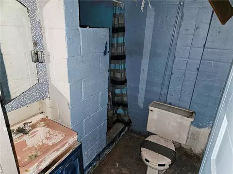 Bath - 459 Routh St, Monroeville, PA 15146 photo 3 of 6