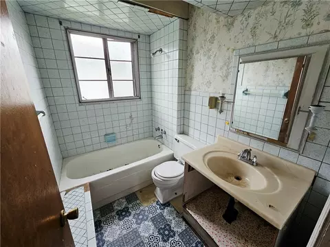 Bath - 459 Routh St, Monroeville, PA 15146 photo 1 of 6