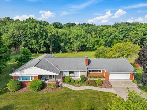 231 Mckinney Rd, Wexford, PA 15090