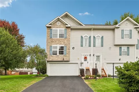 556 Ten Point Ln, Cranberry Township, PA 16066
