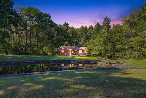 788 Fleegle Rd, Central City, PA 15926