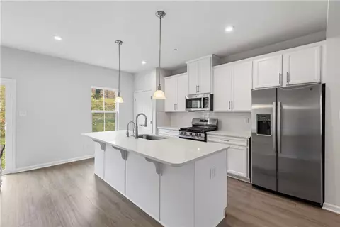 207 Yellowwood Ct, Washington, PA 15301