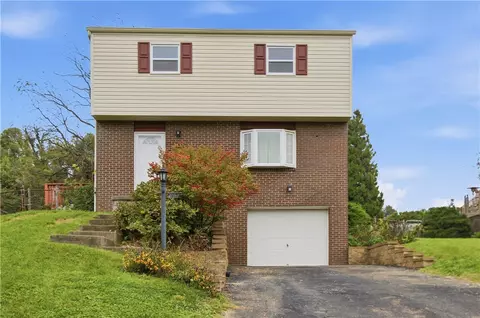 3137 Triphammer Rd, South Park, PA 15129