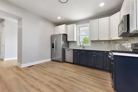 Kitchen - 1076 Chapel Rd, Monaca, PA 15061 photo 2 of 3