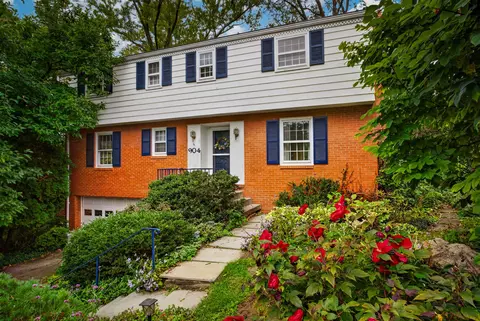 904 Lovingston, Pittsburgh, PA 15216