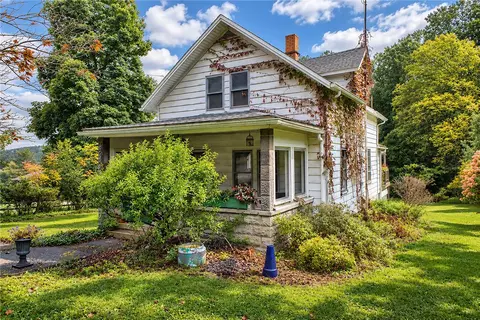 380 N Ben Franklin Rd, Indiana, PA 15701