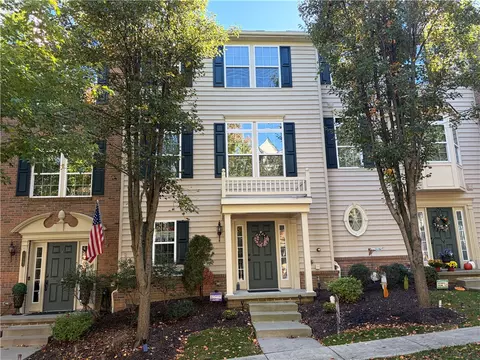 141 Lewisham Rd, Cranberry Township, PA 16066