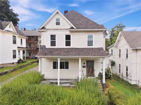 212 Fairview Ave, Butler, PA 16001