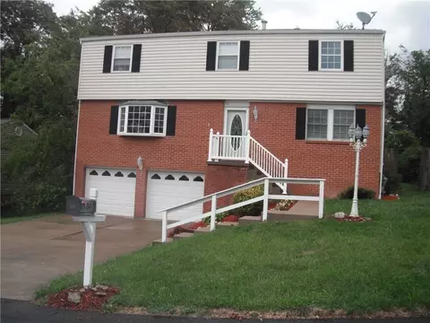 247 Darlan Hill Dr, Pittsburgh, PA 15239