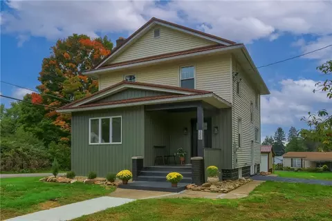 320 Morrison Ave, Ellwood City, PA 16117