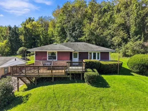 1318 Butler, Springdale, PA 15144