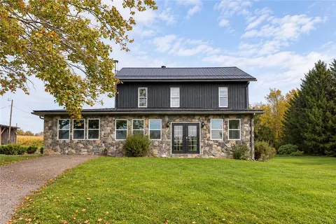 203 Clark Rd, Jackson Center, PA 16133