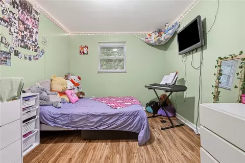 Bedroom - 809 Hackberry Dr, Monroeville, PA 15146 photo 5 of 7