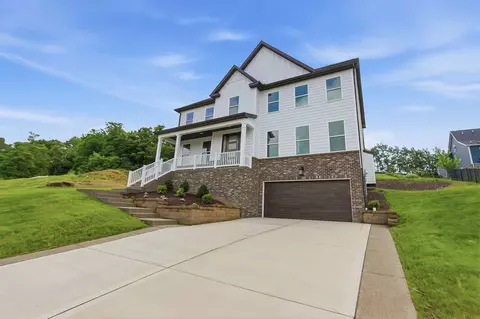 137 Morningstar Dr, Belle Vernon, PA 15012