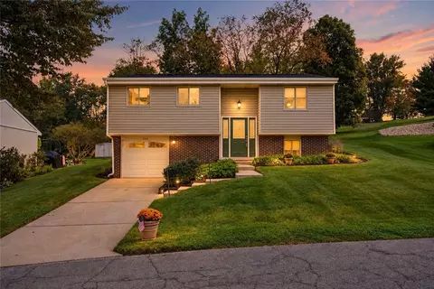 1104 Sharps Cir, Bridgeville, PA 15017