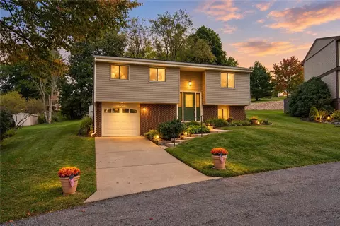 1104 Sharps Cir, Bridgeville, PA 15017