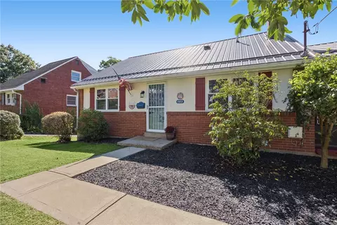 1383 Meadowlark Dr, Pittsburgh, PA 15243