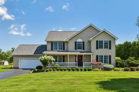 2417 Muzzy Dr, New Castle, PA 16101