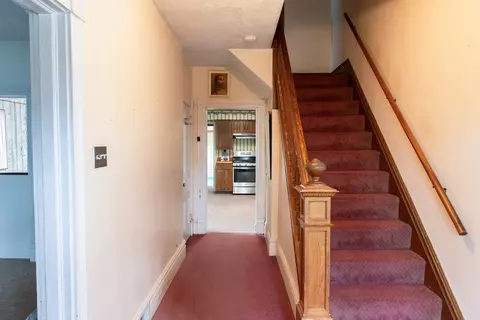 Entry Way - 855 Jackson, Monaca, PA 15061 photo 6 of 8