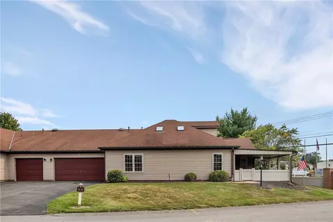 11 Ashford Dr, Cranberry Township, PA 16066