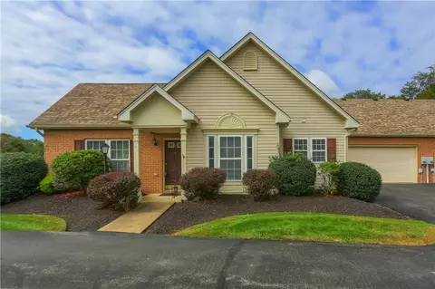 724 Spencer Woods Dr, Glenshaw, PA 15116