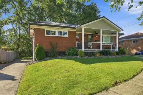 302 Duke Ln, Monroeville, PA 15146