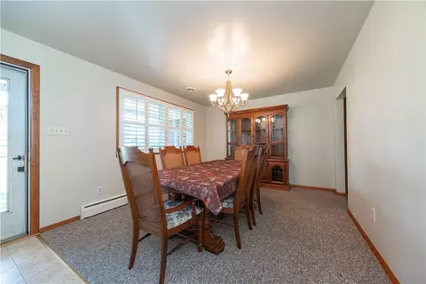 Dining - 174 Mowry Rd, Monaca, PA 15061 photo 1 of 3