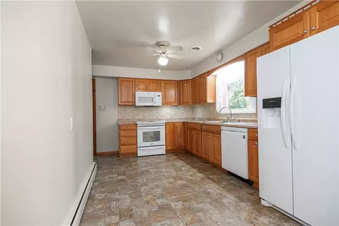 Kitchen - 174 Mowry Rd, Monaca, PA 15061 photo 1 of 2