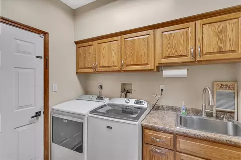 Other - 7 Hawthorne Ln, Irwin, PA 15642 photo 3 of 8