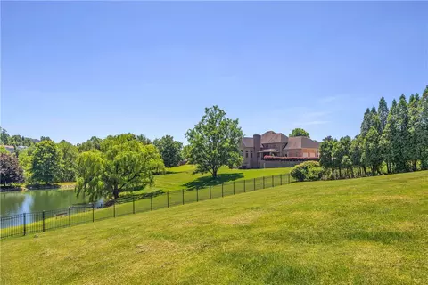 Exterior - 7 Hawthorne Ln, Irwin, PA 15642 photo 9 of 9