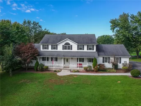 371 Hickernell Rd, Fombell, PA 16123
