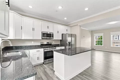 Kitchen - 193 Lockheed Dr, Coraopolis, PA 15108 photo 3 of 3